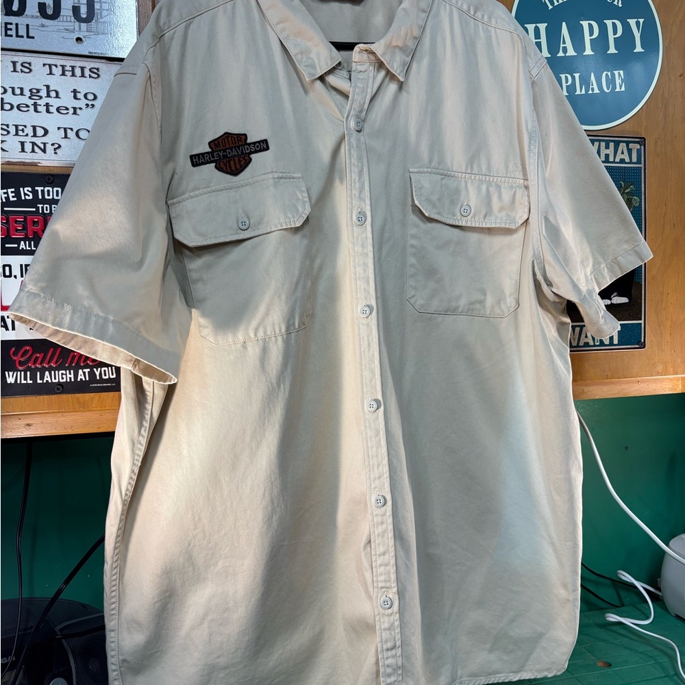 Harley-Davidson Beige Short-Sleeve Button-Up Shirt with Chest Pockets